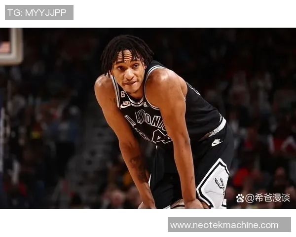 马刺队在与中国男篮对决中展现强大攻势与精湛技术